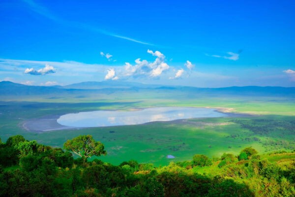 ngorongoro-crater-lake-magad