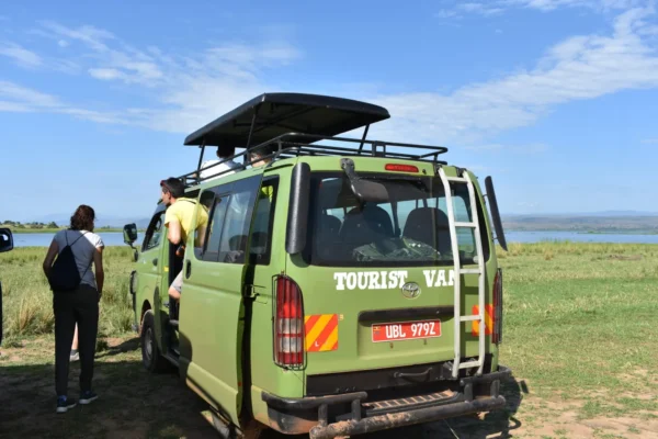 How do I travel from Kampala to Fort Portal?