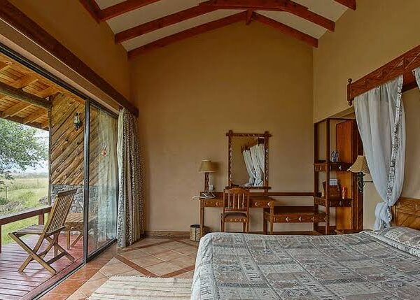 4 Days Lake Nakuru & Masai Mara Safari from Mombasa